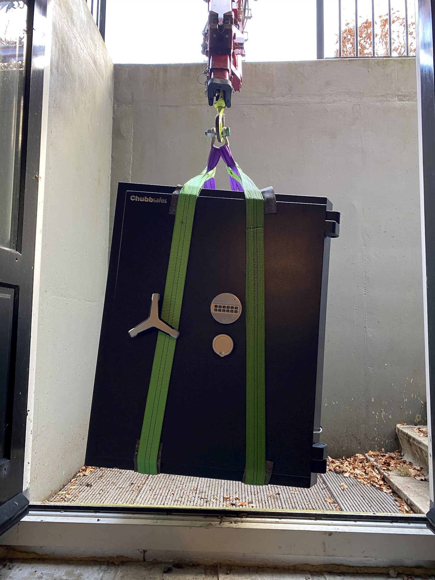 Kluis naar kelder hijsen Kluis naar kelder hijsen